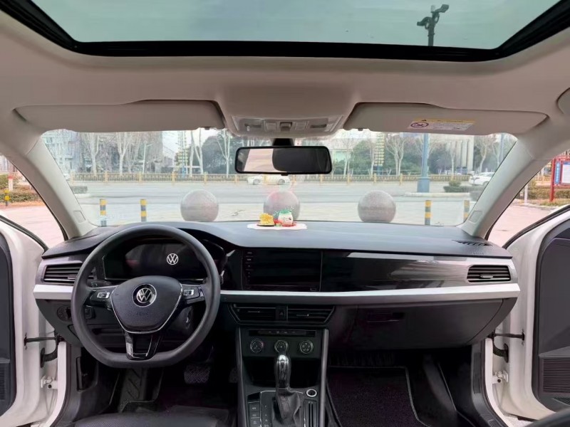 枣庄21年大众朗逸6