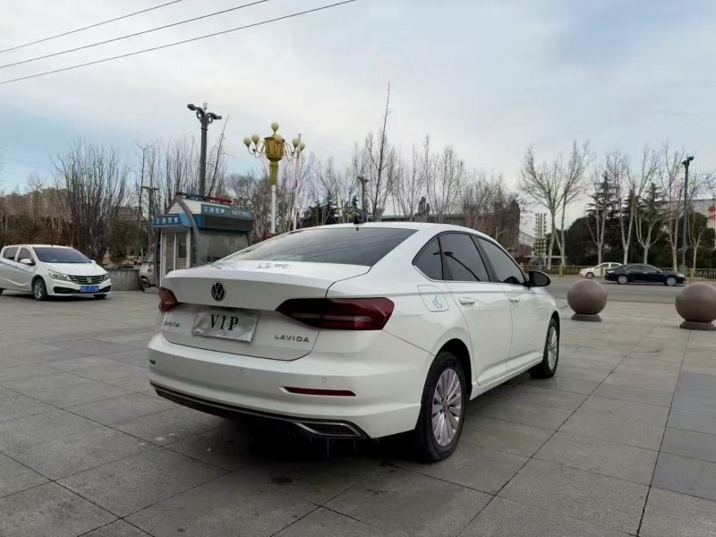 枣庄21年大众朗逸8