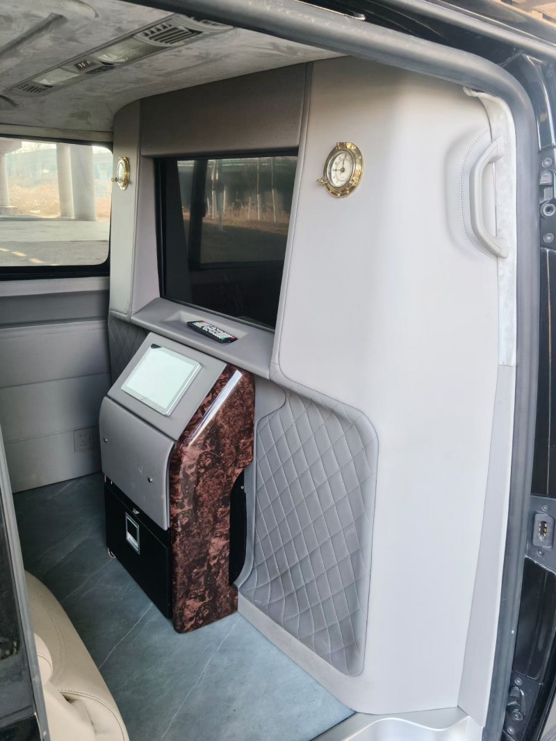 青岛18年大众凯路威6