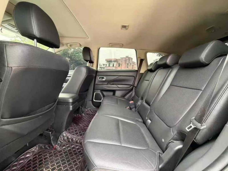 茂名22年三菱欧蓝德6