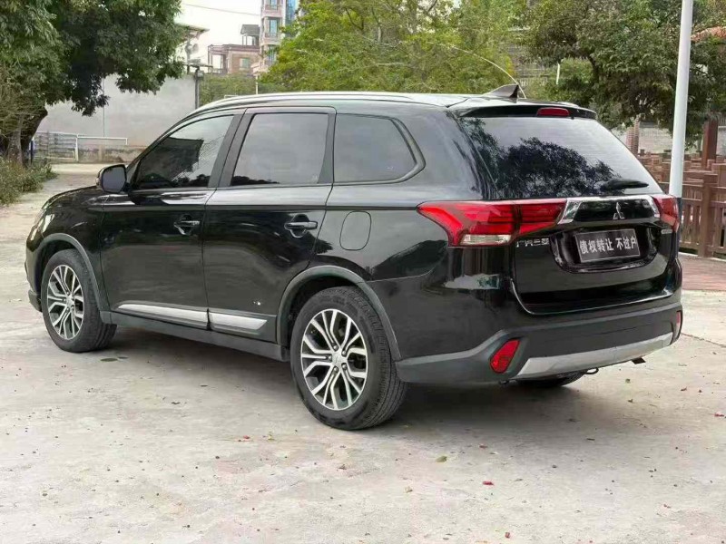 茂名22年三菱欧蓝德8