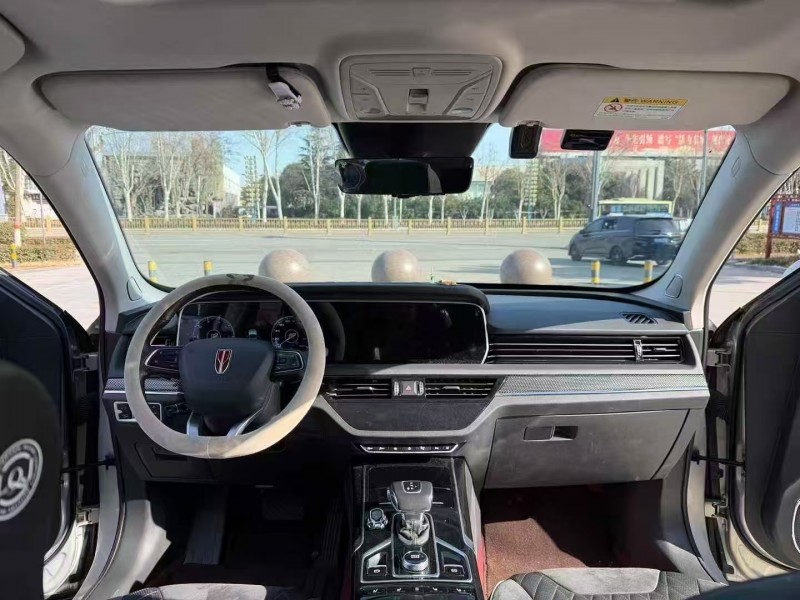 枣庄22年红旗HS56