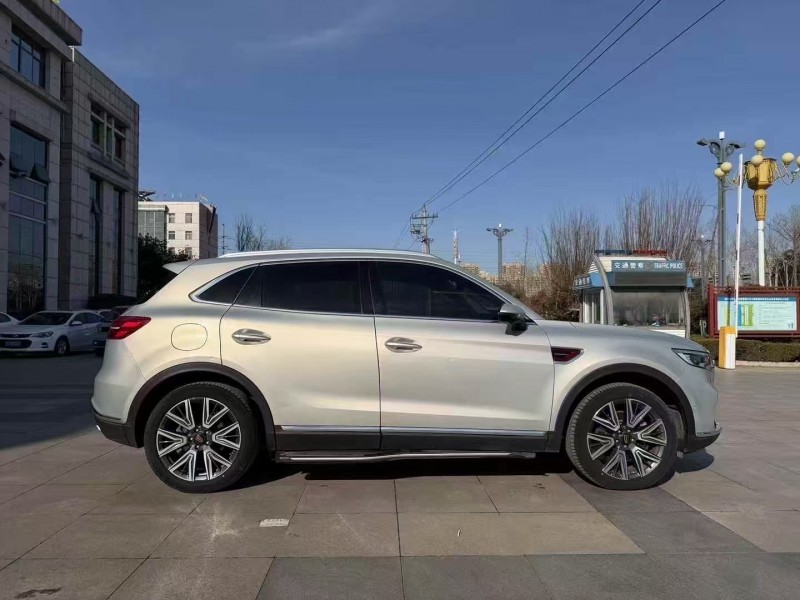 枣庄22年红旗HS57