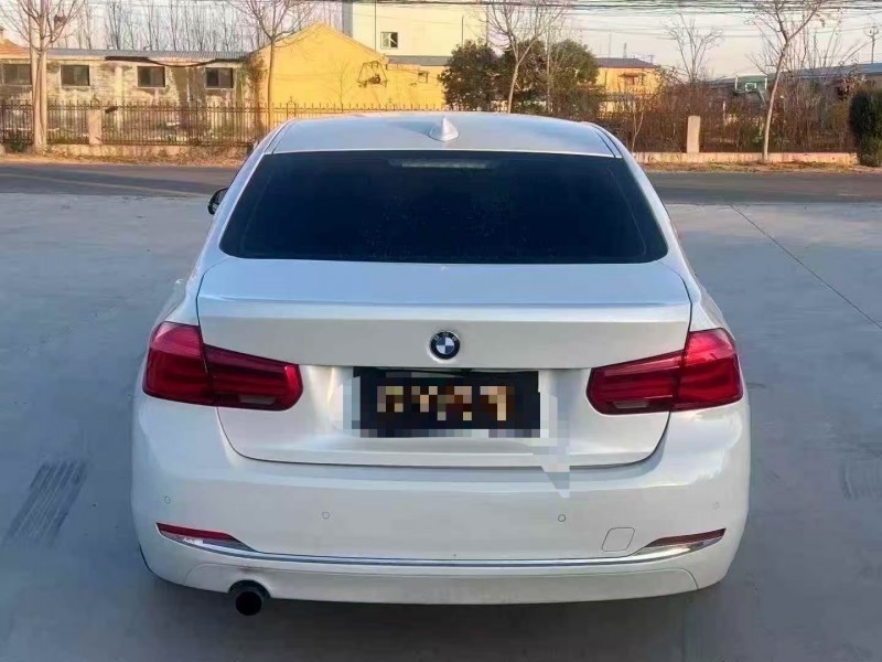 菏泽17年宝马3系9