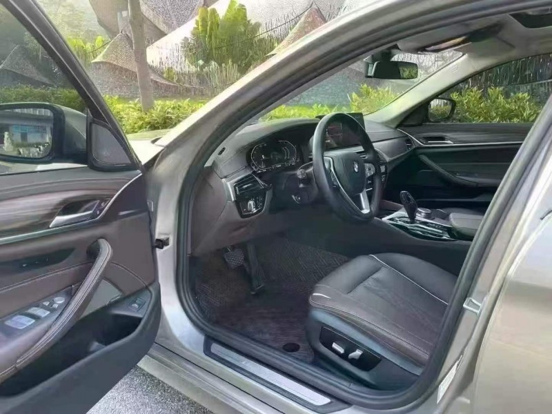 深圳22年宝马5系3