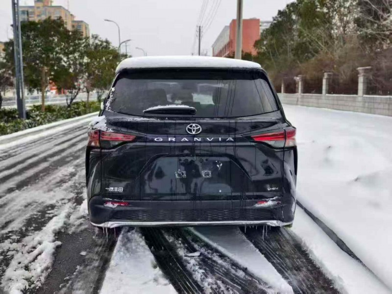 焦作25年丰田格瑞维亚8