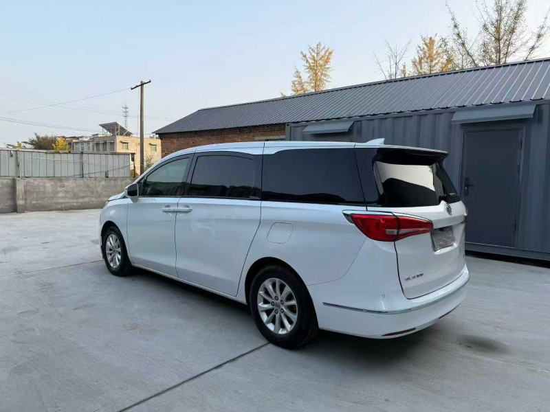 徐州19年别克GL82