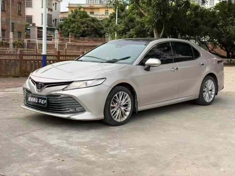 茂名18年丰田凯美瑞3