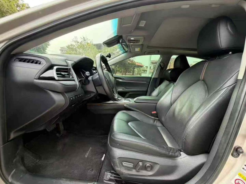 茂名18年丰田凯美瑞5