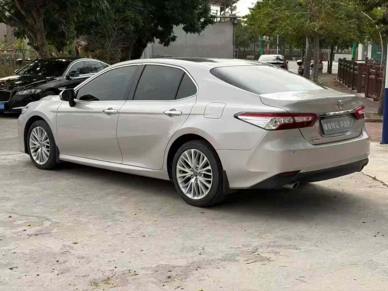 茂名18年丰田凯美瑞8