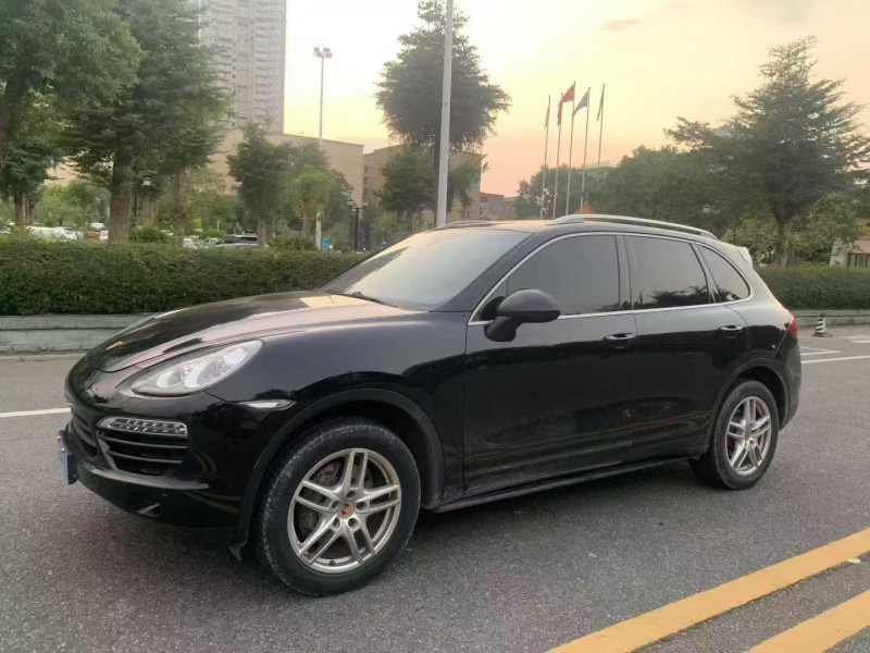 茂名15年保时捷卡宴3