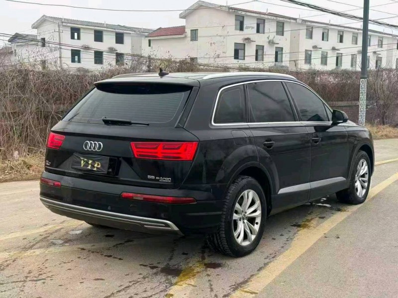 安阳19年奥迪Q77