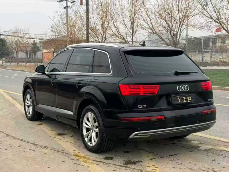 安阳19年奥迪Q78