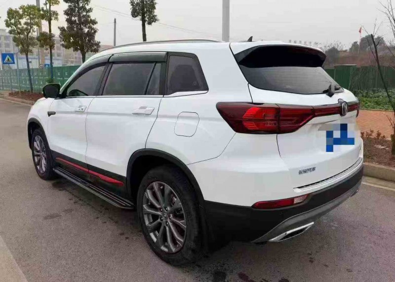 邵阳23年长安汽车CS758