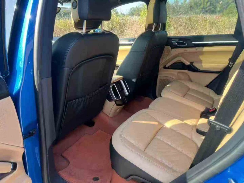 邵阳17年保时捷卡宴5