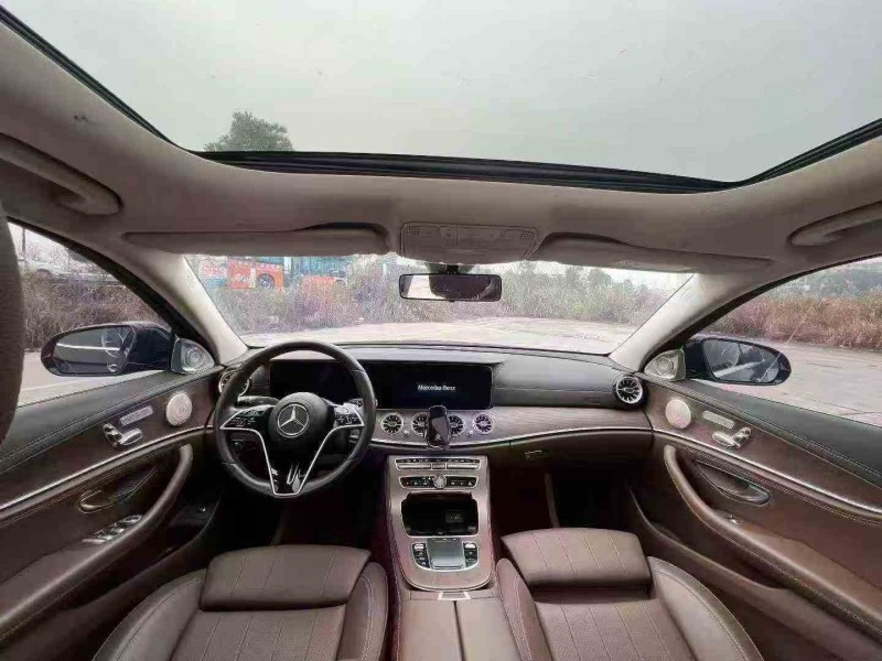 张家界23年奔驰E6