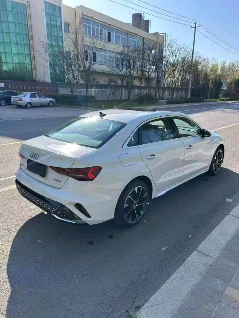 青岛25年奥迪A35