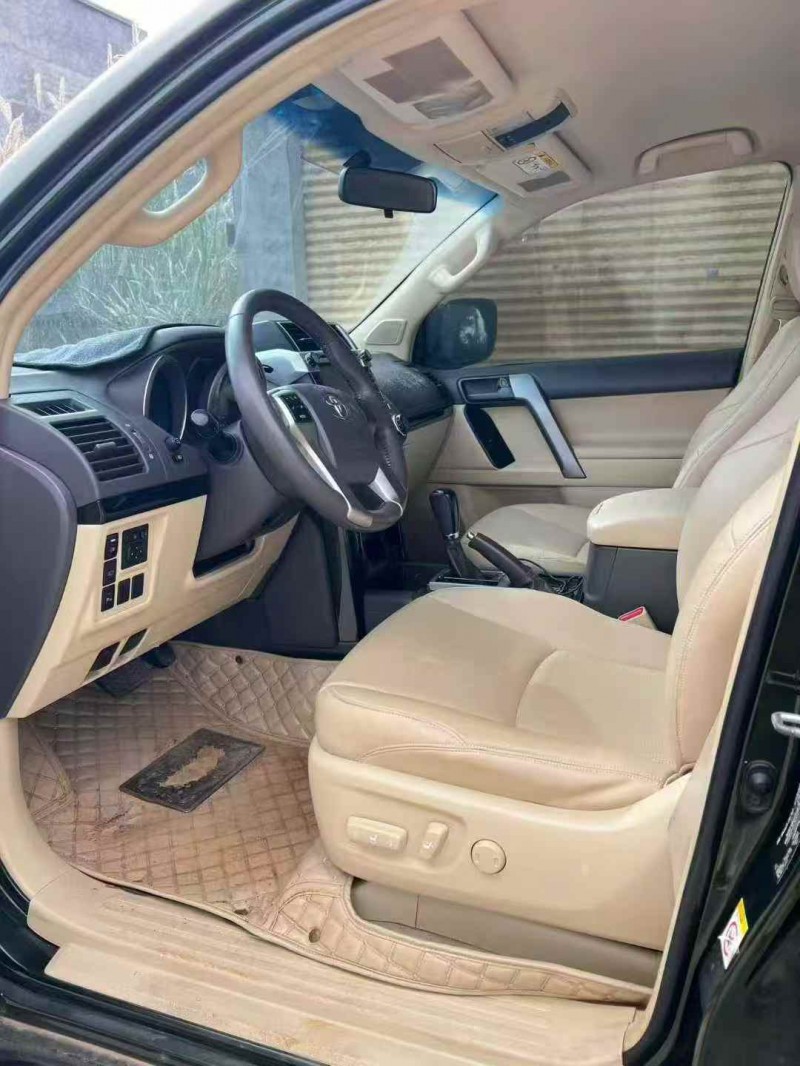 梧州16年丰田普拉多9