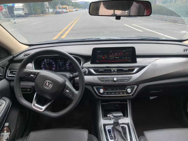 茂名21年长安汽车睿骋5