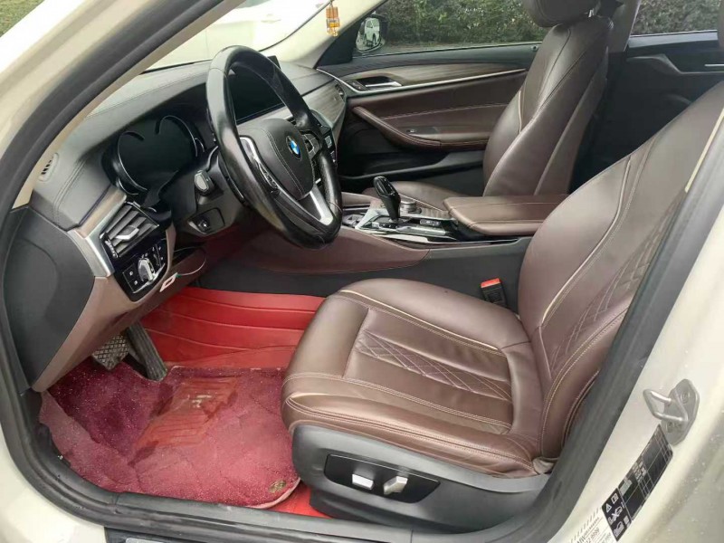 茂名18年宝马5系4