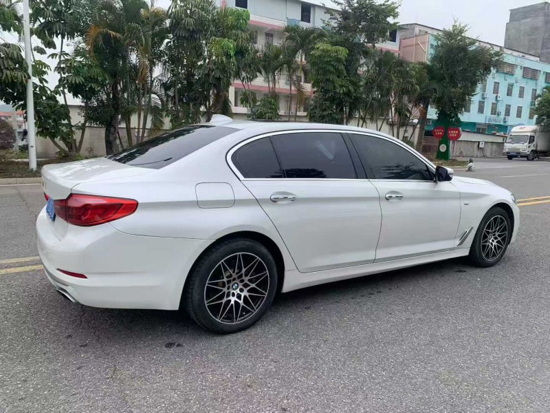 茂名18年宝马5系8