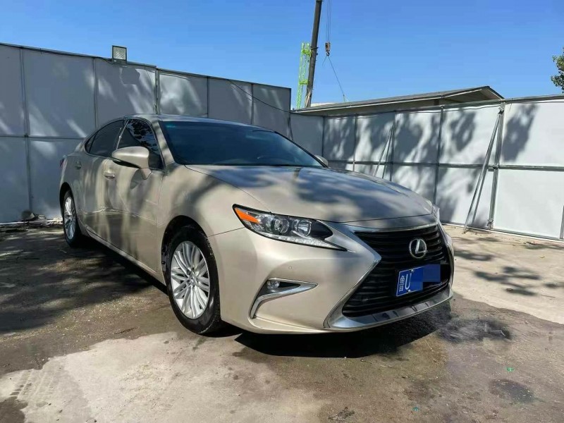 青岛17年雷克萨斯ES3