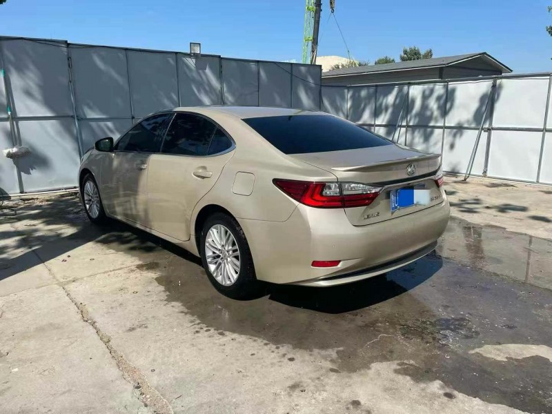 青岛17年雷克萨斯ES5