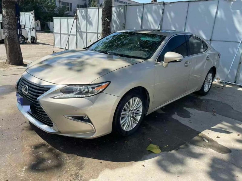 青岛17年雷克萨斯ES6