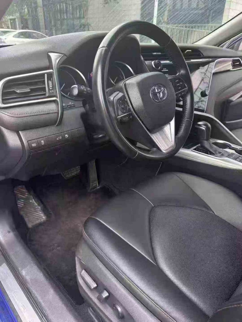 佛山19年丰田凯美瑞4