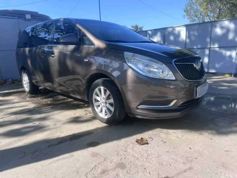 青岛18年别克GL82