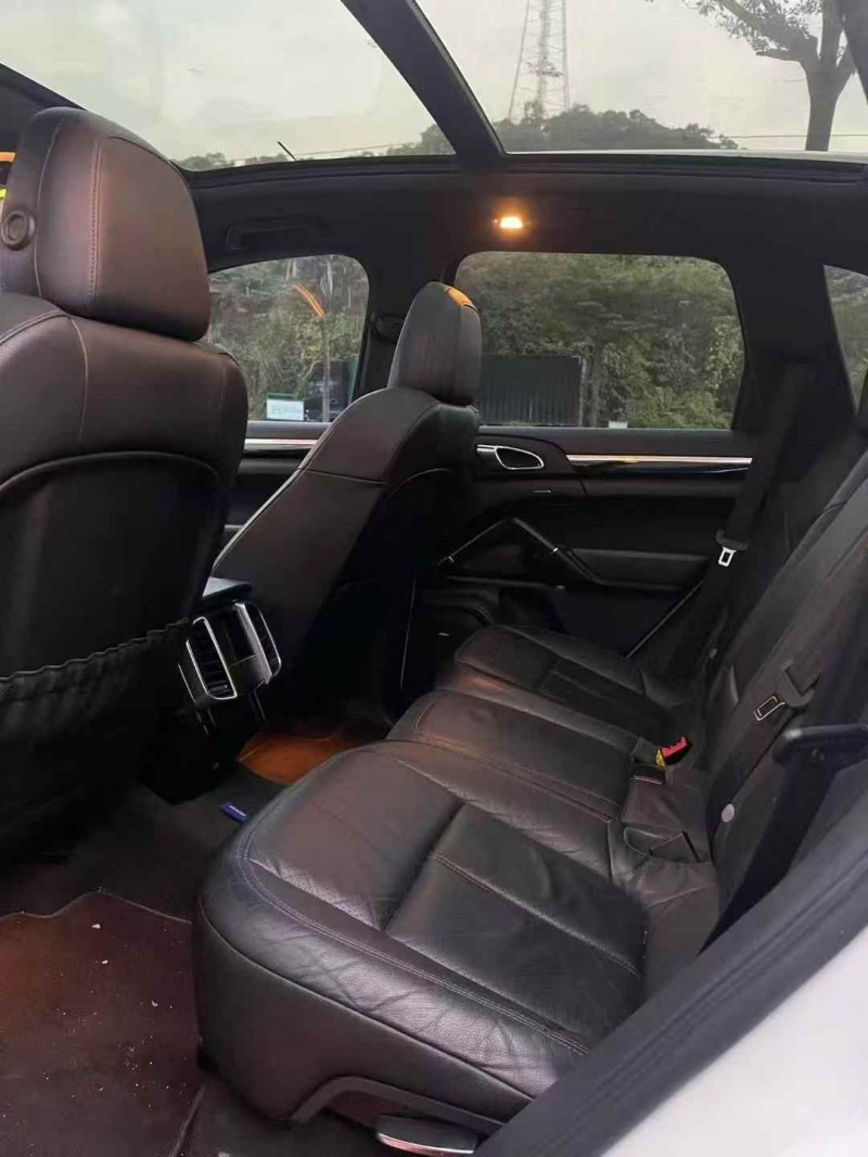 广州13年保时捷卡宴3