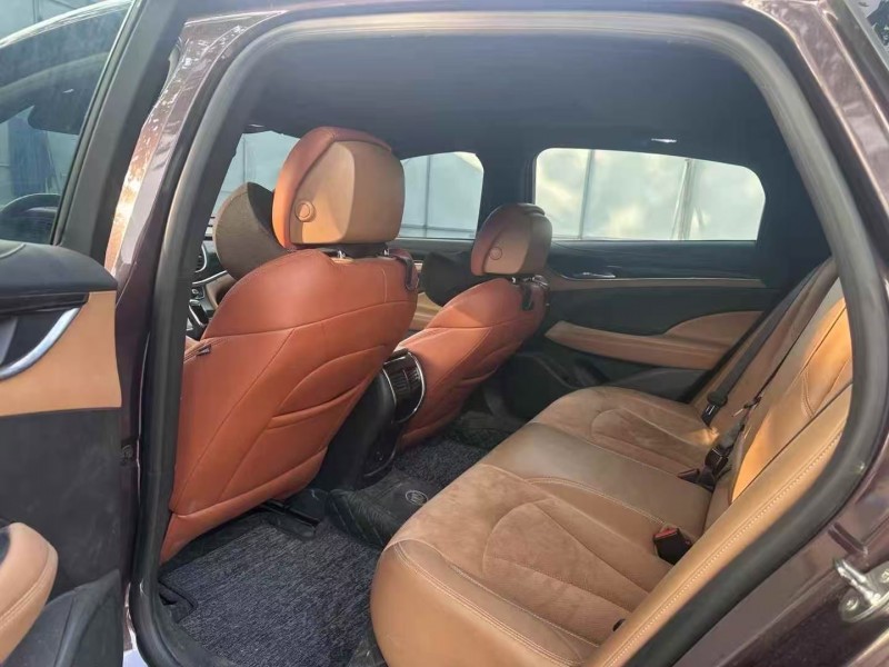 青岛16年别克君越4