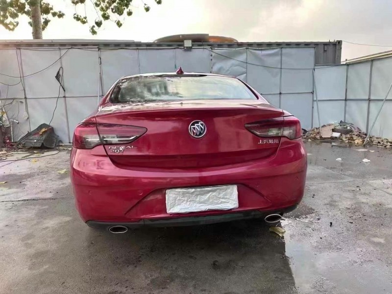 青岛18年别克君威6