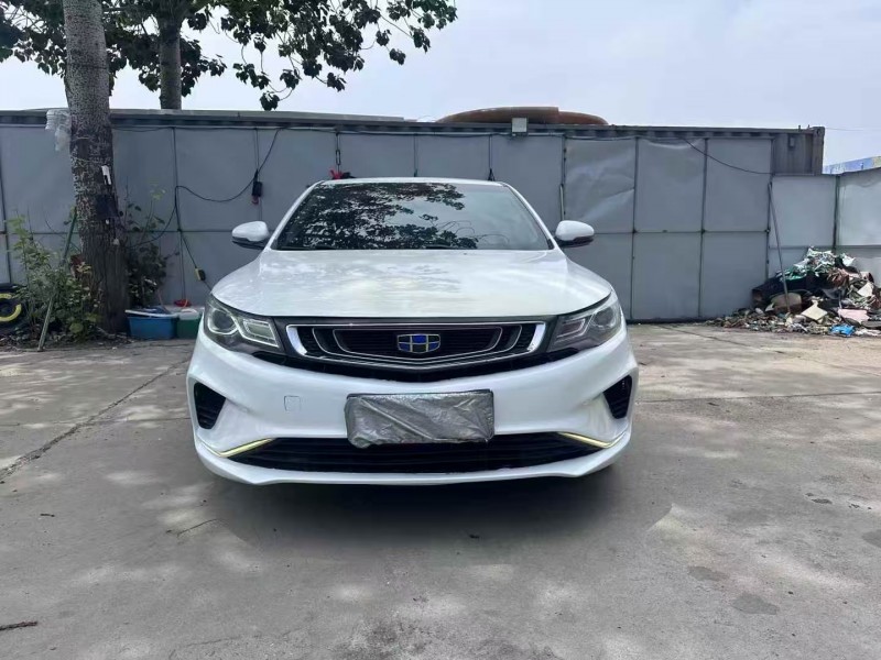 青岛18年吉利帝豪1