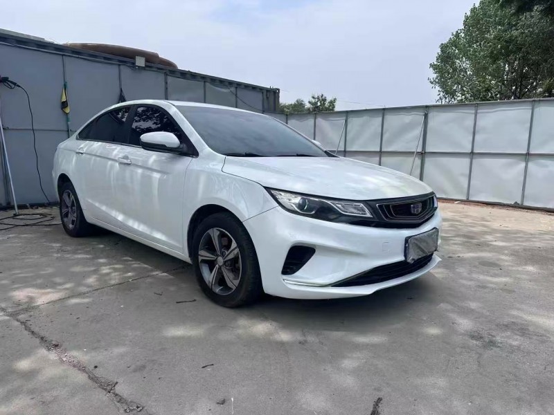 青岛18年吉利帝豪2