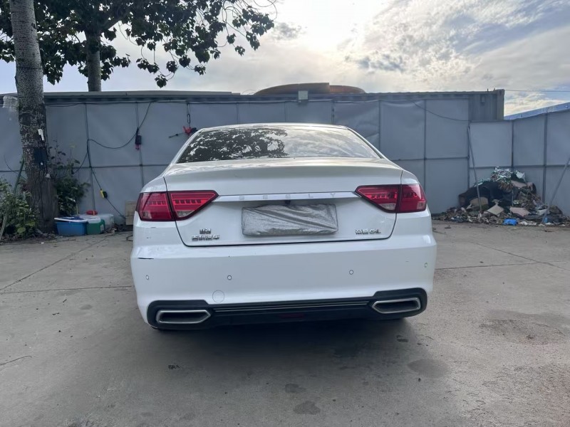 青岛18年吉利帝豪5