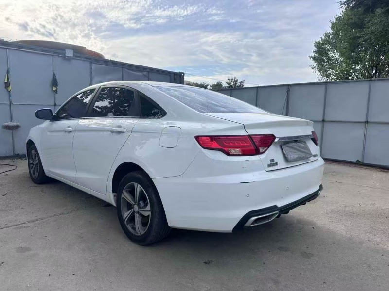 青岛18年吉利帝豪7