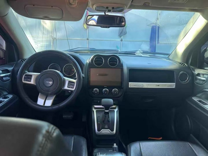 青岛14年Jeep指南者4