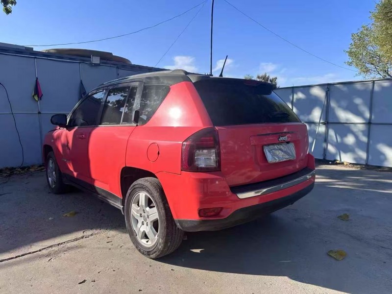 青岛14年Jeep指南者8