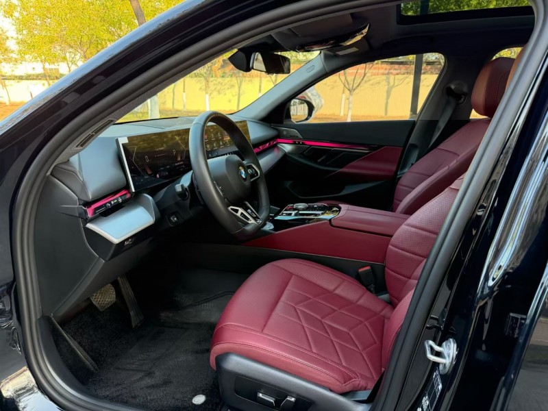 佛山24年宝马5系4