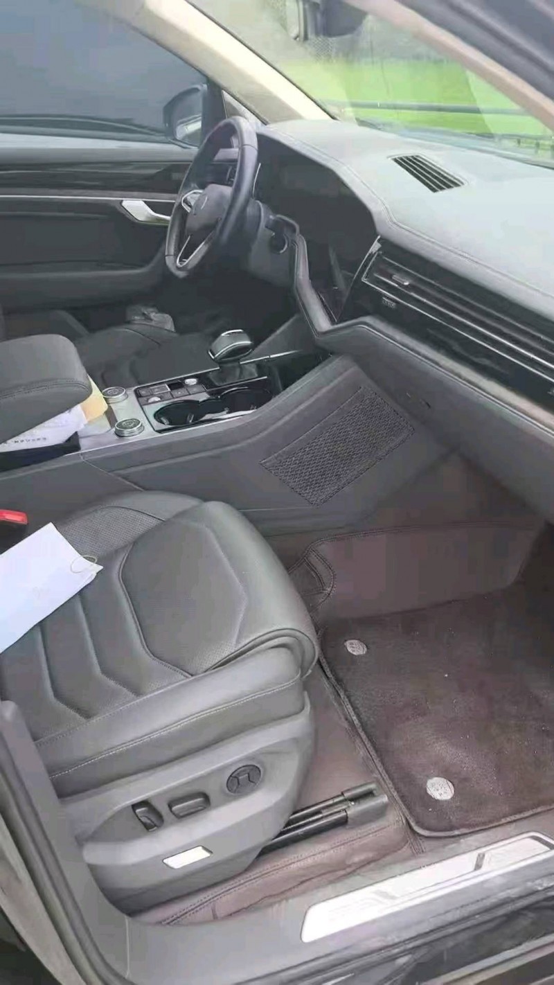 长沙22年大众途锐4