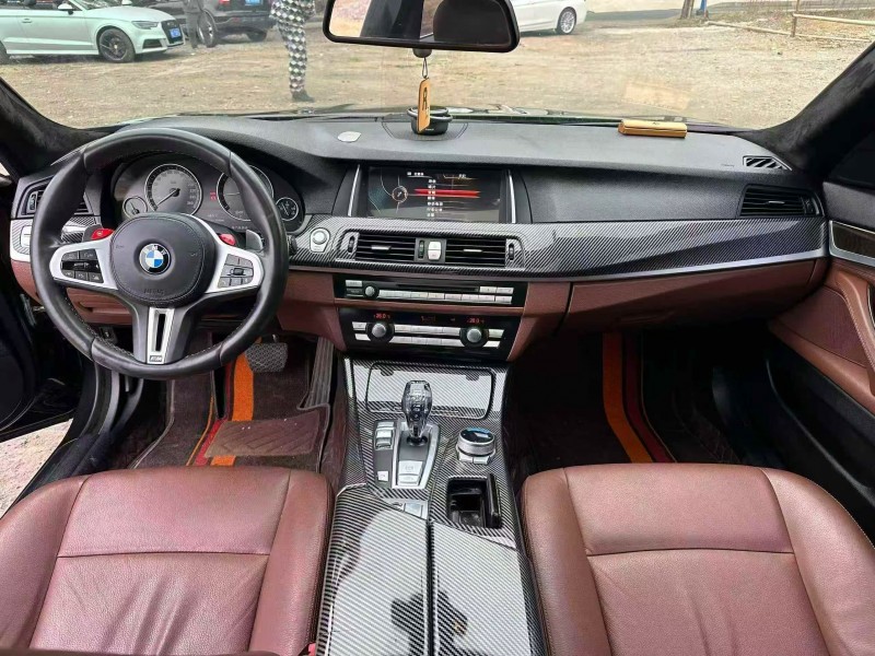 岳阳16年宝马5系9