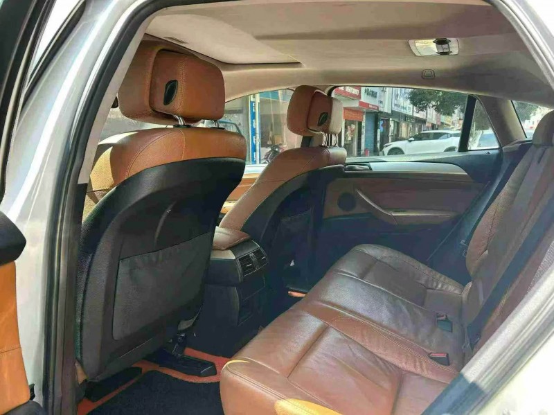 济宁15年宝马X64