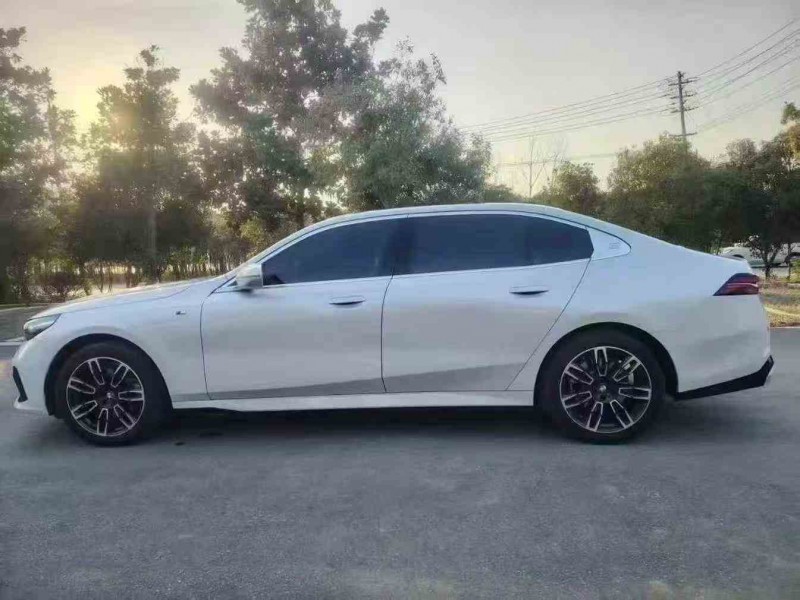 苏州24年宝马5系3