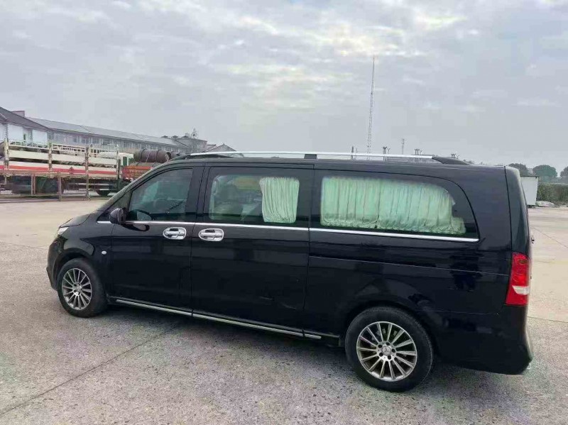 常州20年奔驰威霆8