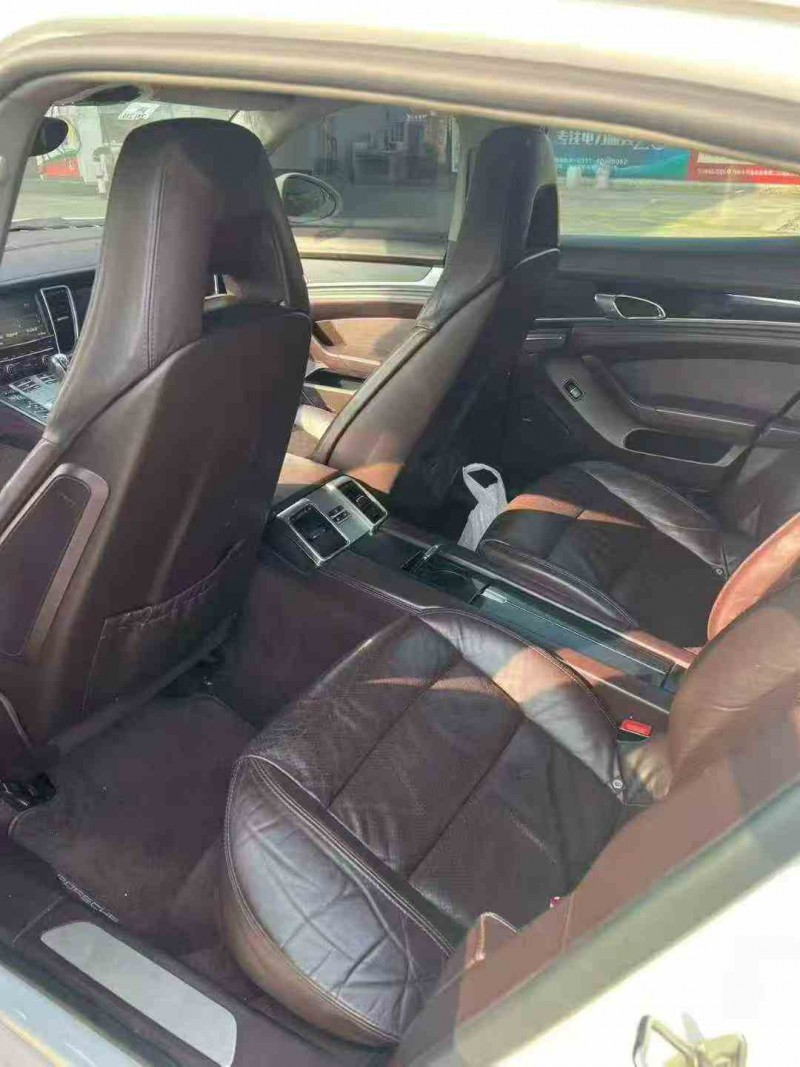 盐城12年保时捷帕拉梅拉5