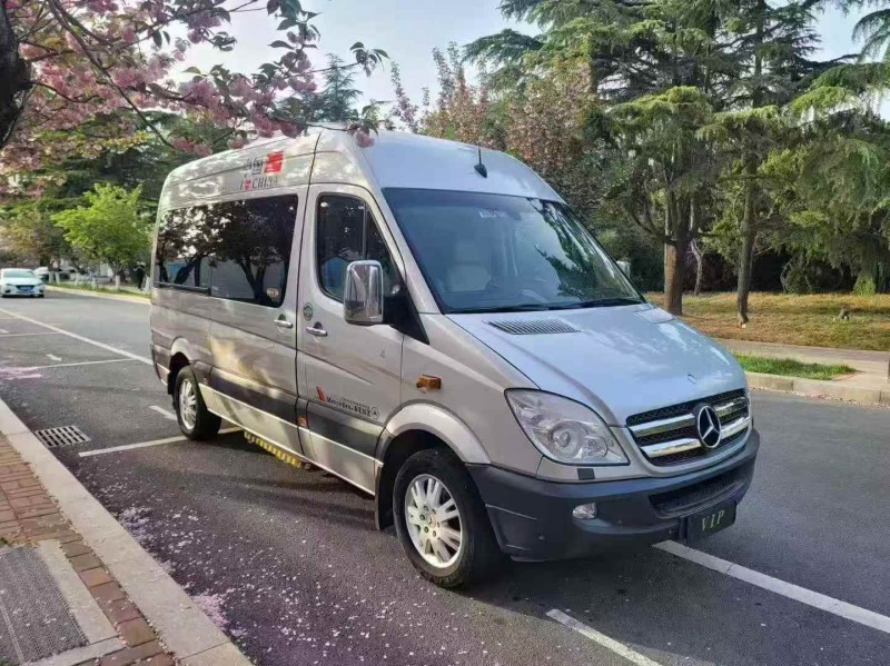 枣庄17年奔驰斯宾特2