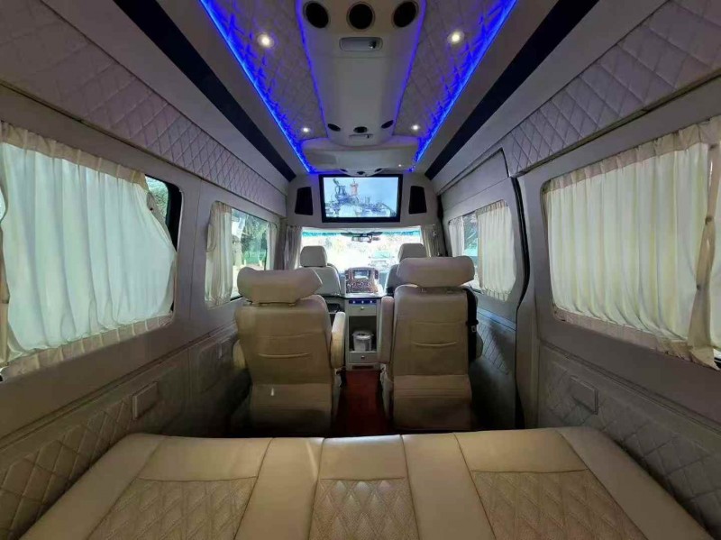 枣庄17年奔驰斯宾特6