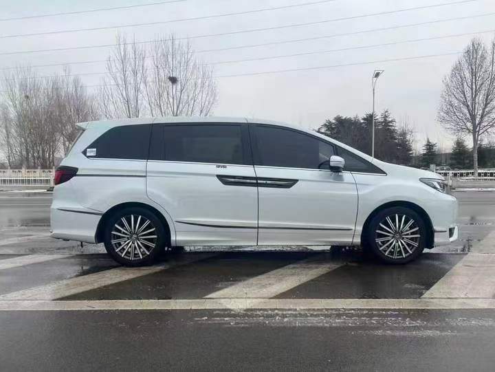 潍坊25年本田艾力绅2