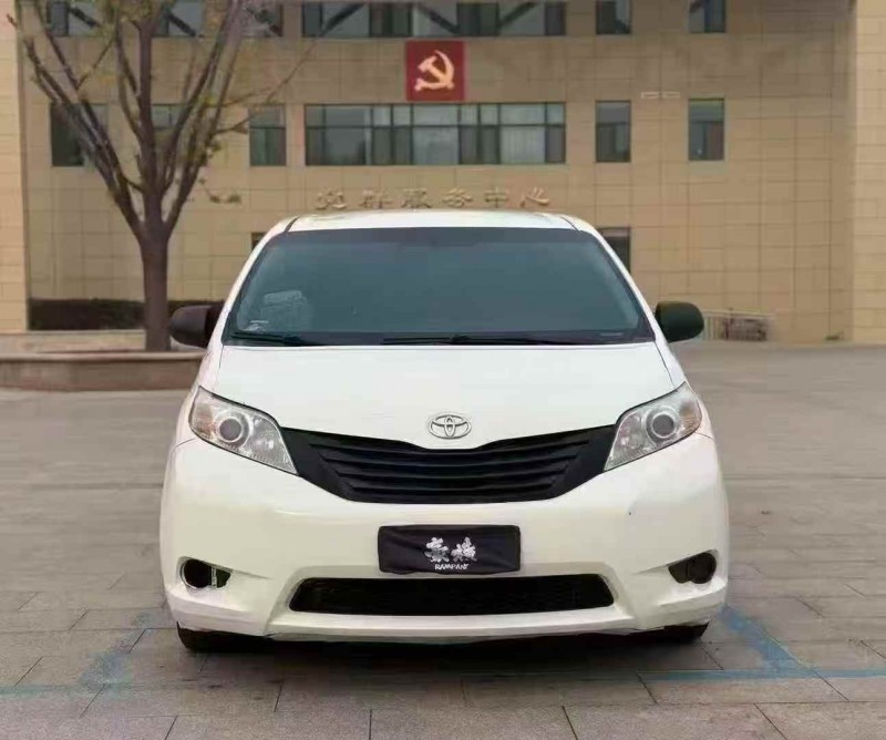 滨州12年丰田塞纳1